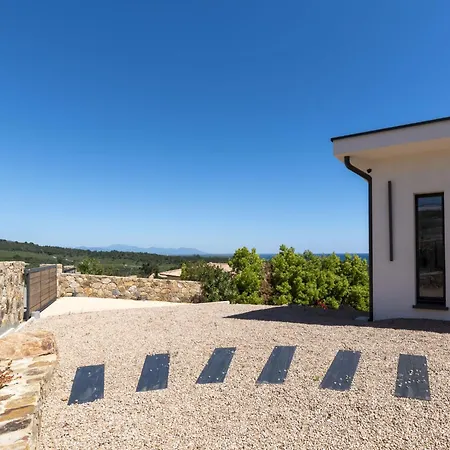 Casa Mina By Interhome فيلة ساري سولينزارا